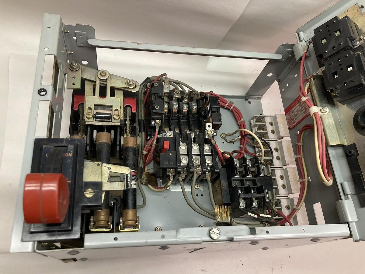 Used General Electric,Type FVNR Model 8000,3-Phase MCC Bucket Starter 480V 60Hz 10Hp