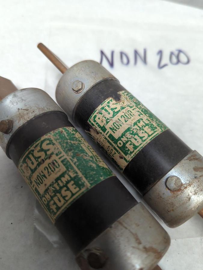 Used COOPER BUSSMANN,NON200,ONE-TIME 200 AMP FUSE LOT OF 2 PRE-OWNED