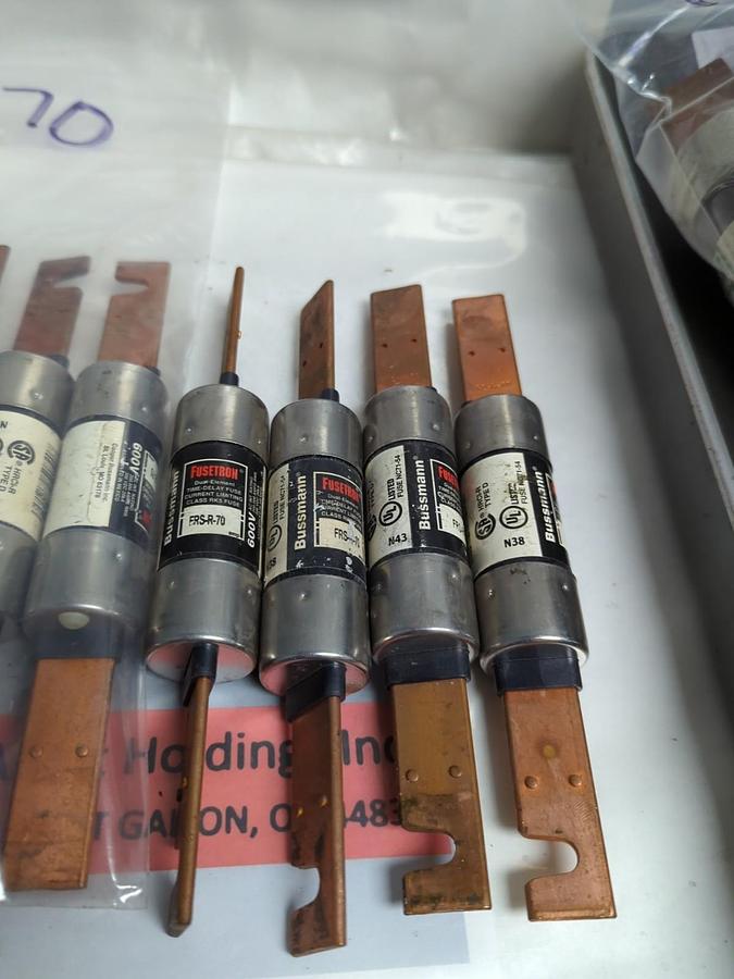 Used COOPER BUSSMANN,FRS-R-70,FUSETRON 70 AMP FUSE LOT OF 12 PRE-OWNED