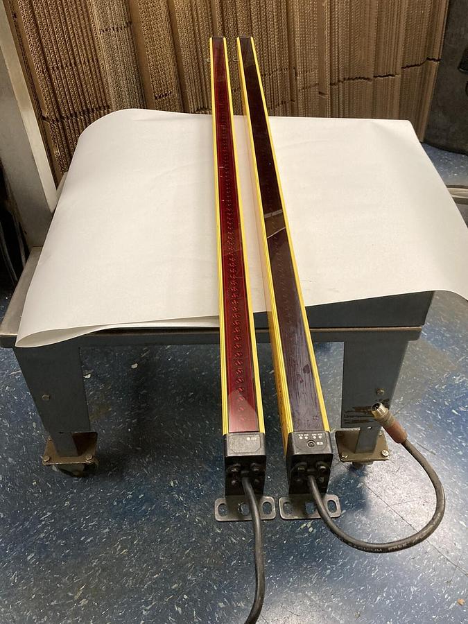 Used STI,MS46LR-30-1045-Q1-R-NC-FP MS46-30-1045-Q1-X,Receiver & Transmitter