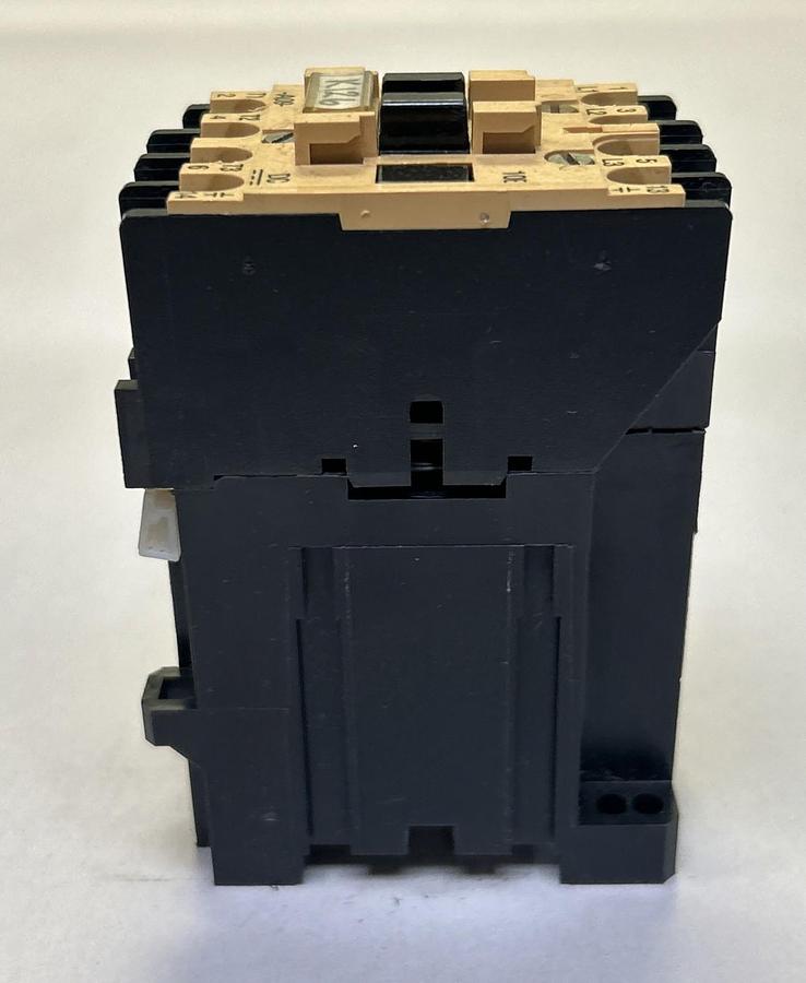 Used ALLEN BRADLEY,100-A09NZ*3,CONTACTOR