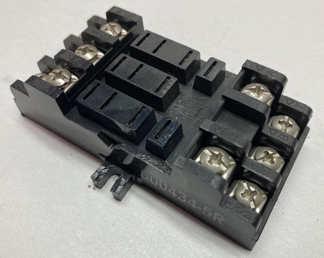 Used Reliance Electric,600-434-5R,Relay Sockets