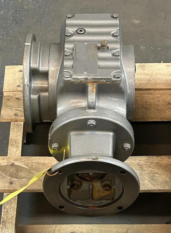 Used SEW-EURODRIVE,SAF67AM143DRN80M4/BE1HR,GEAR REDUCER 1751RPM