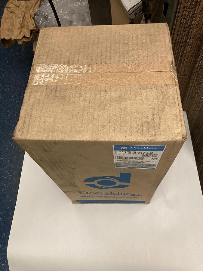 Used Donaldson,P533884,Radial Seal Air Filter