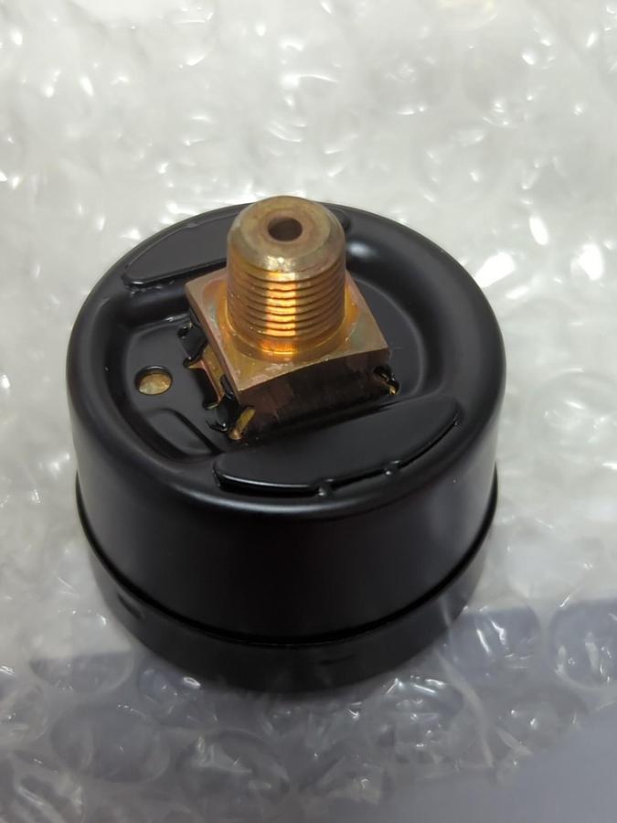 FISHER,11B4040X12,PRESSURE GAUGE 30PSI/MPA/BAR NOS