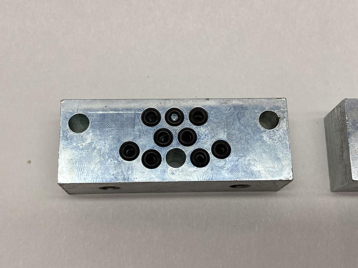 Graco,L09,Modular Distributor Divider Block Lot of 2