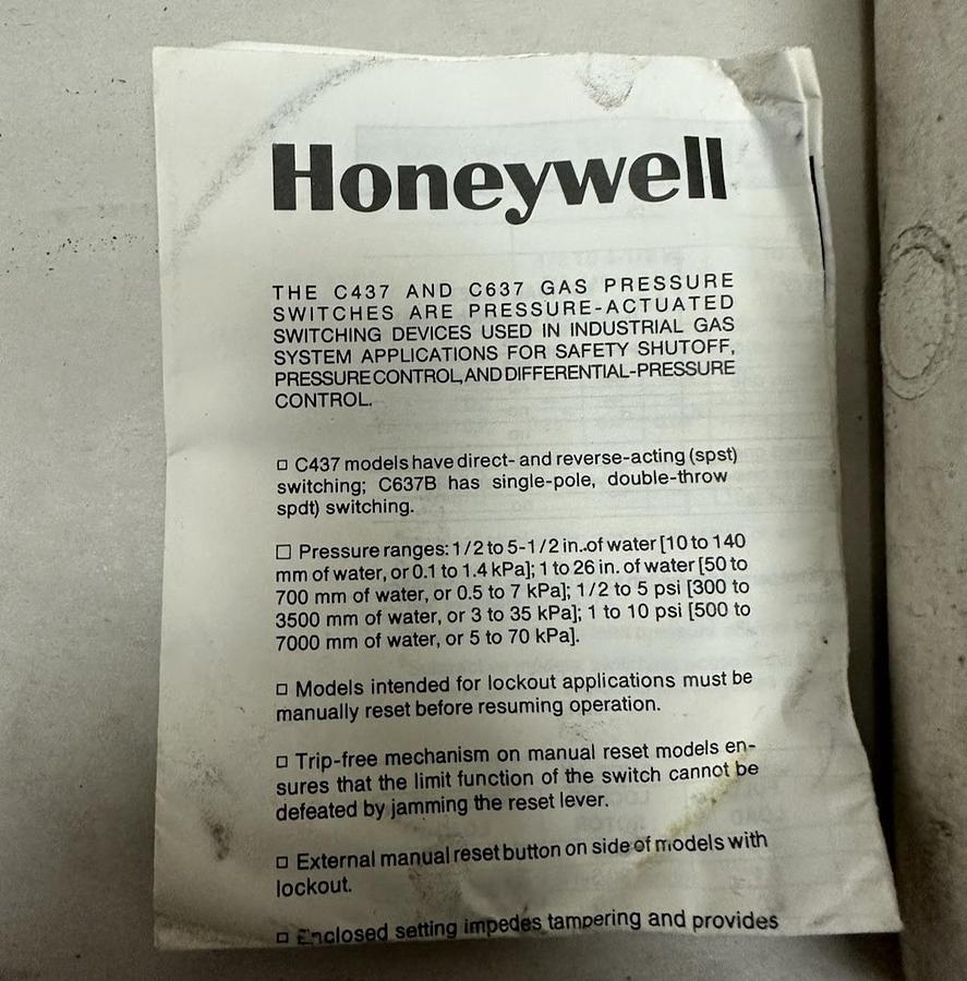 Honeywell,C437G-1036,Gas/Air Pressure Switch