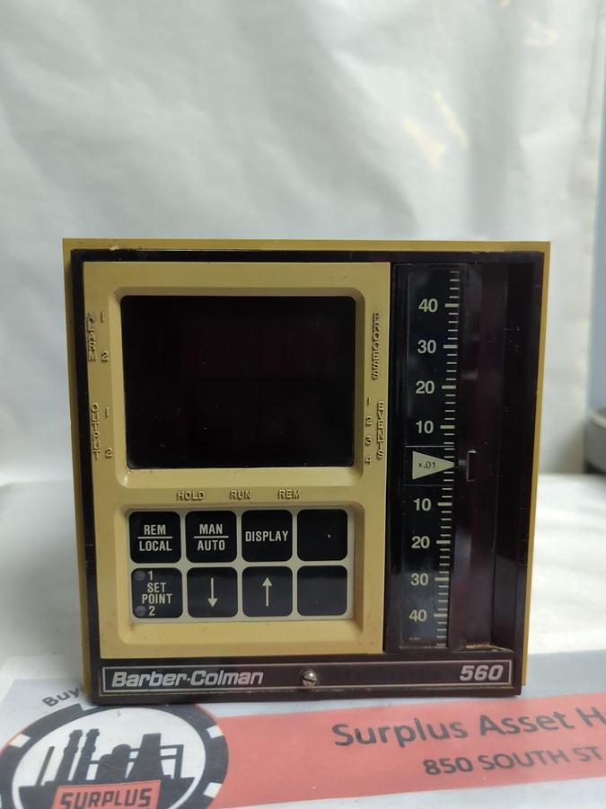 Used BARBER-COLMAN,560 DIGITAL TEMPERATURE CONTROLLER PRE-OWNED