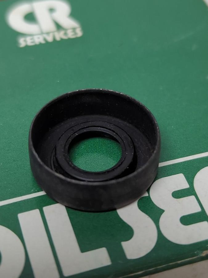 CHICAGO RAWHIDE,3683,OIL SEALS LOT OF 4 NOS