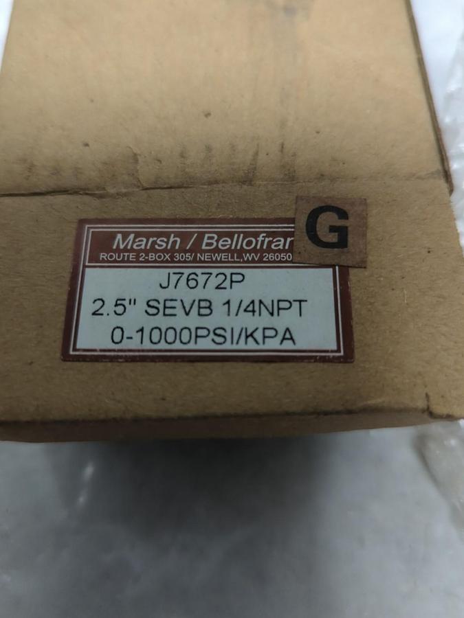 MARSH,J7672P,GAUGE 2-1/2 IN FACE 1/4 IN NPT BOTTOM CONNECTION 0-1000PSI NOS