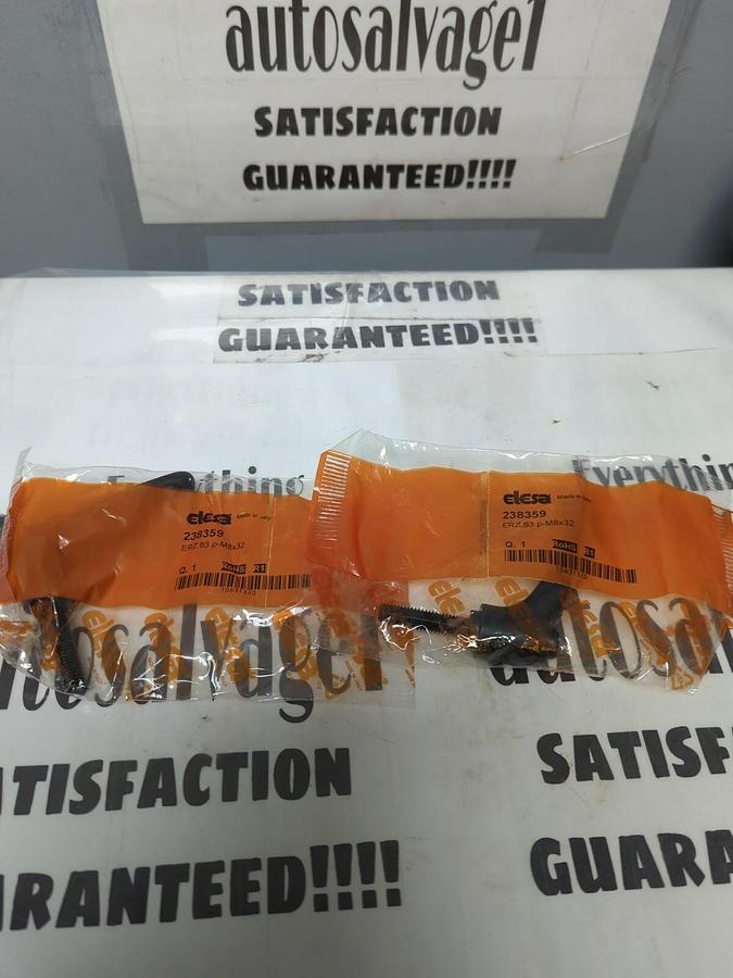 ELESA,238359 ERZ.63 P-8X32,ADJUSTABLE HANDLES LOT OF 2 NEW