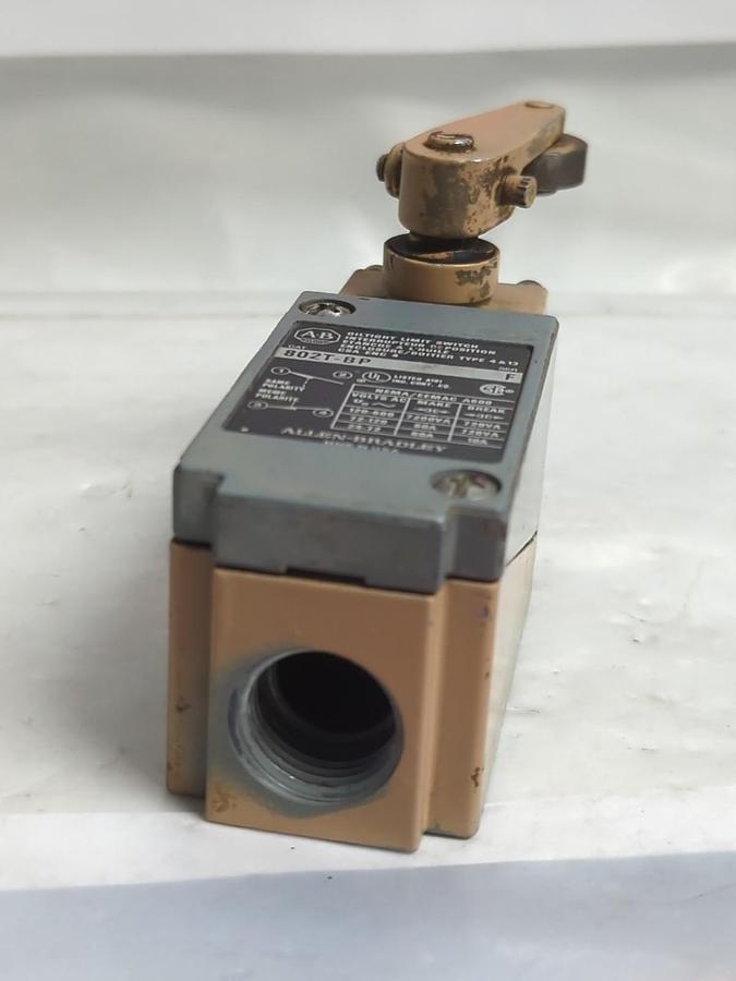 Used ALLEN BRADLEY,802T-BP,SERIES F OILTIGHT LIMIT SWITCH PRE-OWNED
