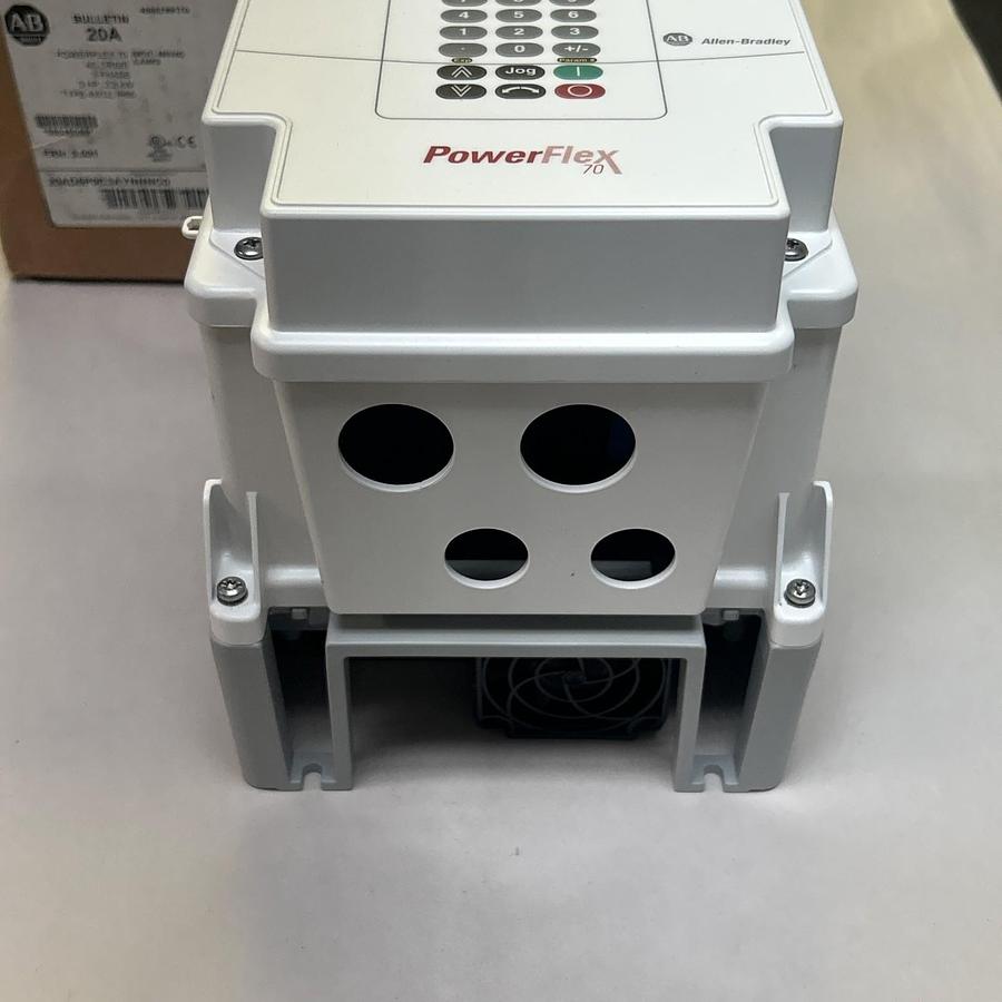 ALLEN BRADLEY,20AD5P0C3AYNNNC0,POWERFLEX 70 AC DRIVE VFD 3HP 480V NEW
