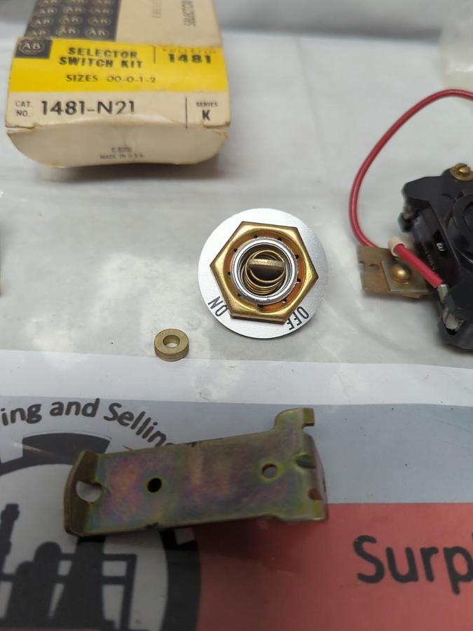 ALLEN BRADLEY,1481-N21,SERIES K SELECTOR SWITCH KIT SIZES 00-0-1-2 NOS