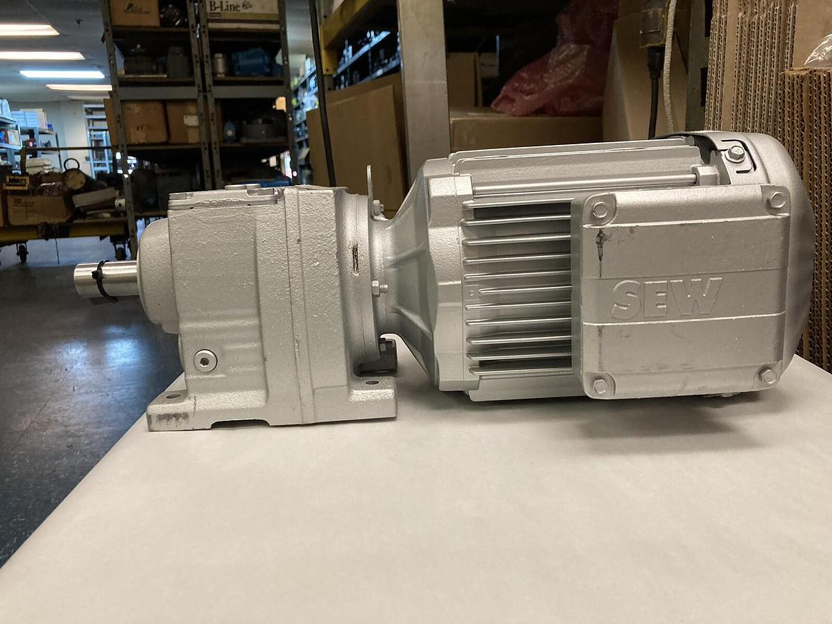 Used Sew-Eurodrive,R37 DRE80M4 1.5 S1 kW, Gearmotor 1740/184 RPM 277/480V