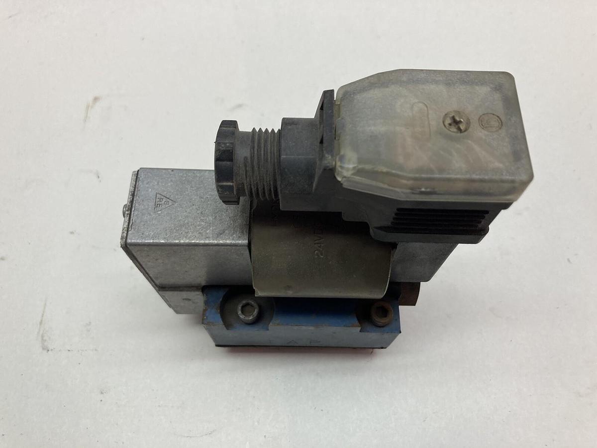 Used Rexroth,M-3 SE 10 C25/315 G24 N755L V/5,Servo Valve