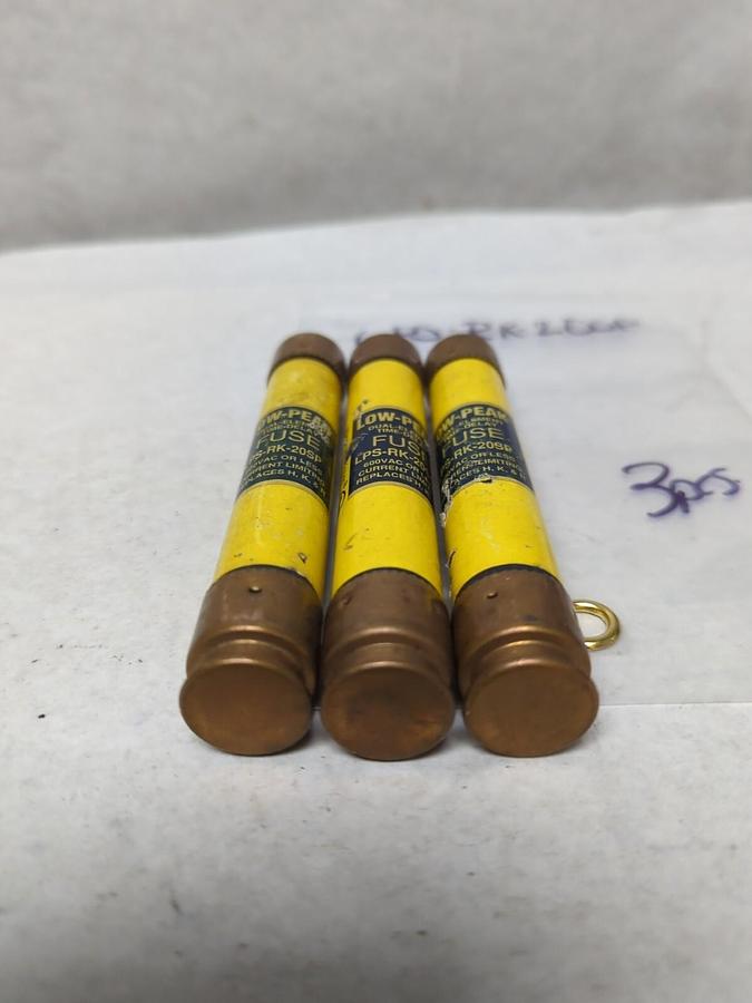 Used COOPER BUSSMANN,LPS-RK-20SP,LOW-PEAK 20 AMP FUSE LOT OF 3 PRE-OWNED