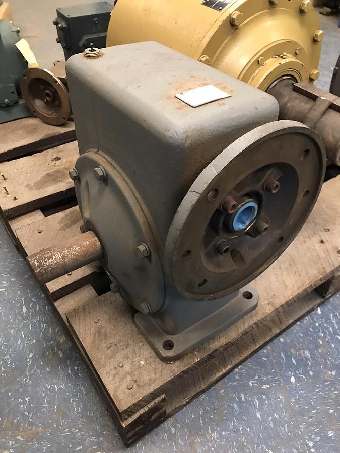 Winsmith,8MCT,Right Angle GearBox Ratio 20:1 8MCTS43000DN