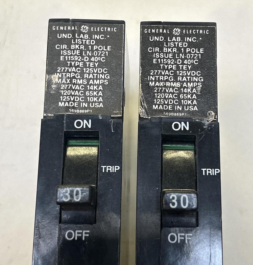 Used GENERAL ELECTRIC,TEY130,CIRCUIT BREAKER 30A 277V 1P LOT OF 2