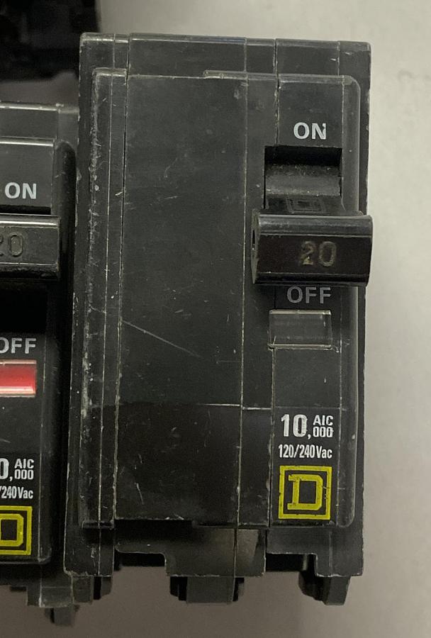 Used SQUARE D,Q0B,CIRCUIT BREAKER 20A 240V 2P LOT OF 13