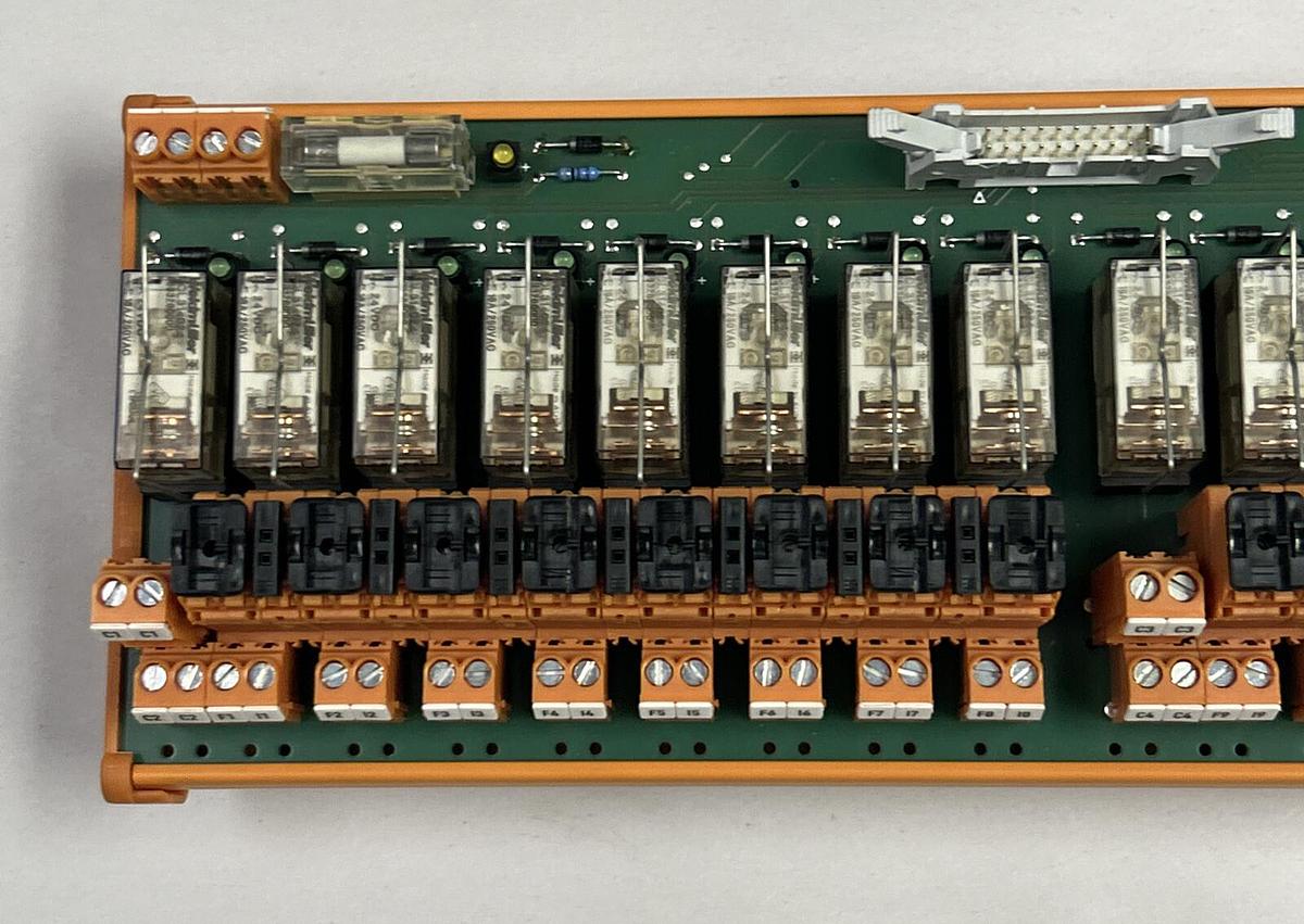 Used WEIDMULLER,9445180000 RSM16 1T/CDE-EV 24V-H/V,RELAY BOARD