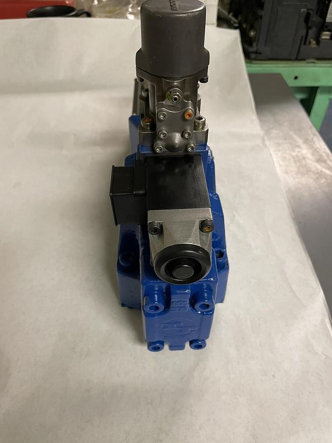 Used REXROTH,4WRDE16Q2-200P-50/6L24Z9/WG021MP,SERVO PROPORTIONAL VALVE