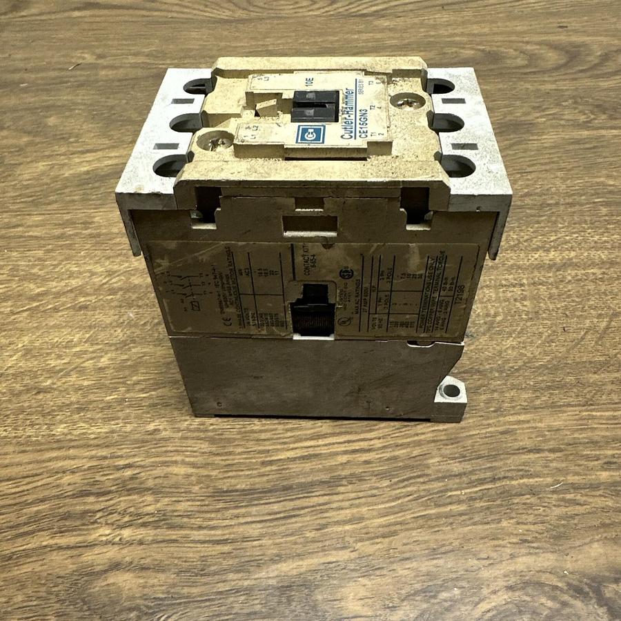 Used Cutler Hammer,CE15GN3,Contactor