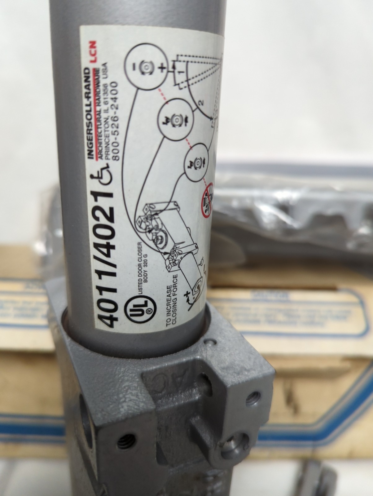 INGERSOLL-RAND,4011,RIGHT HAND SMOTHEE DOOR CLOSER NOS
