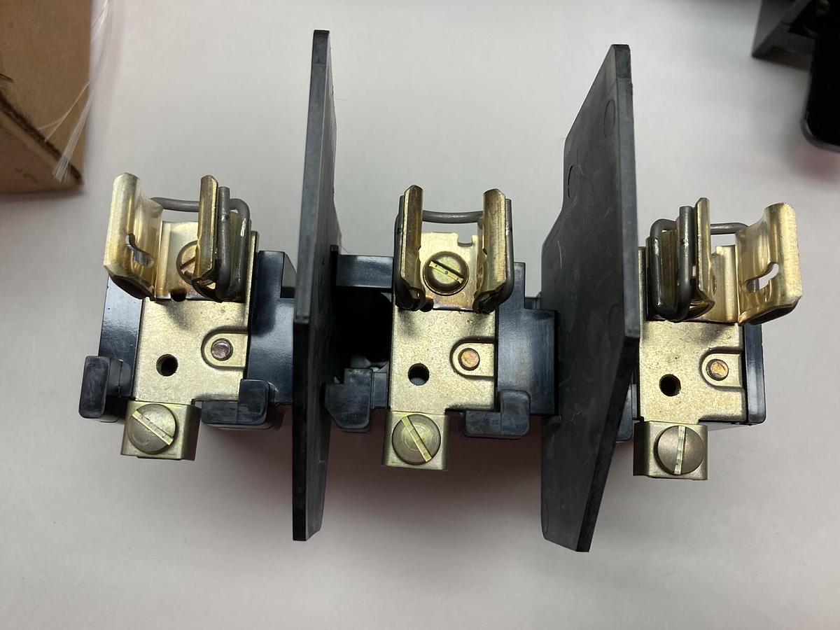 Allen Bradley,1494V-DS30,Ser A Disconnect Switch Set