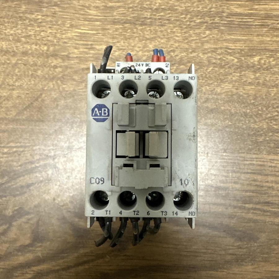Used Allen Bradley,100-C09Z10,Contactor