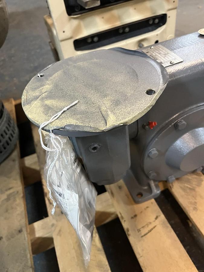 Used WINSMITH,6MCTD,GEAR SPEED REDUCER RATIO 750 INPUT .62HP 1800RPM