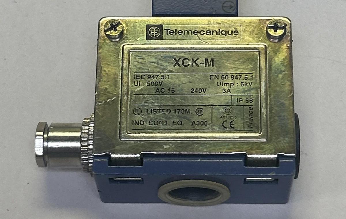 Used TELEMECANIQUE,XCK-M,LIMIT SWITCH
