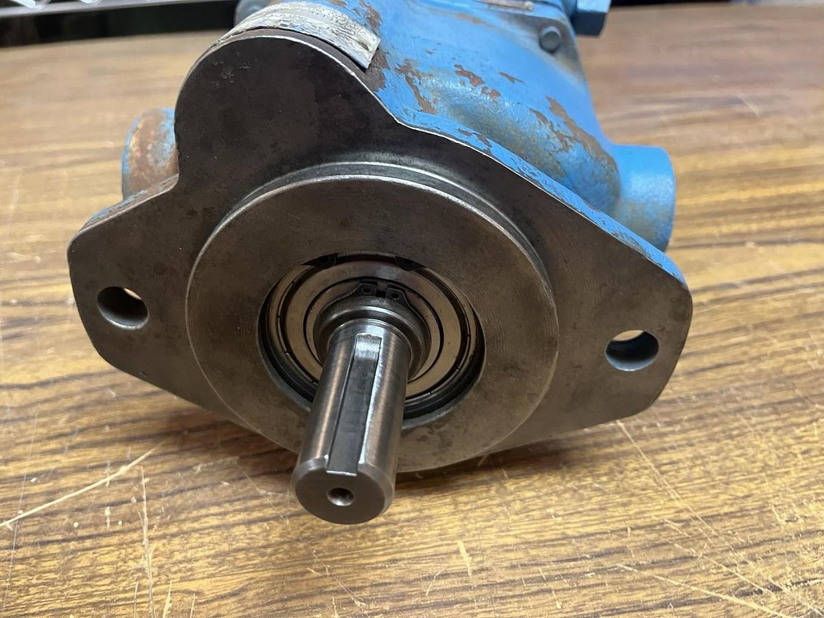 Used VICKERS,PVB10-RSY-31--CM-11,HYDRAULIC PISTON PUMP