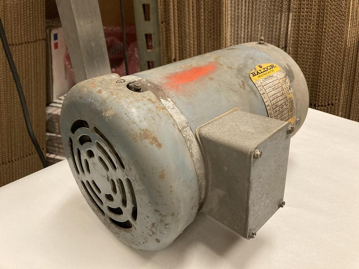 Used Baldor,VM3556T,3-Phase Electric Motor 1140 RPM 230/460V 145T Frame