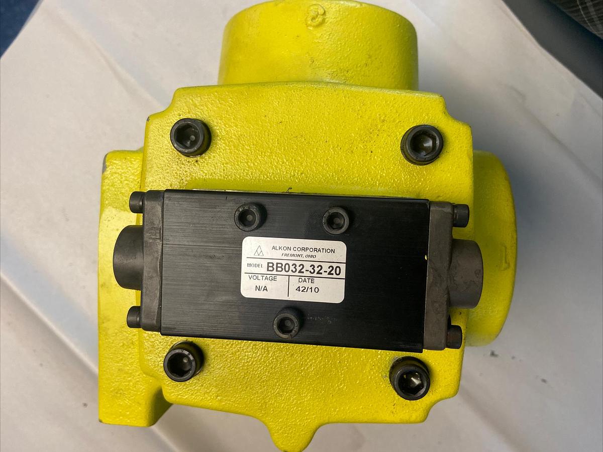 Alkon,BB032-32-20,2 INCH 3 WAY Big Bazooka LOC Master Pneumatic Valve