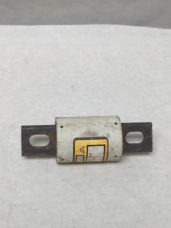 Used FERRAZ SHAWMUT,A050F300,SEMI-CONDUCTOR 300 AMP FUSE PRE-OWNED