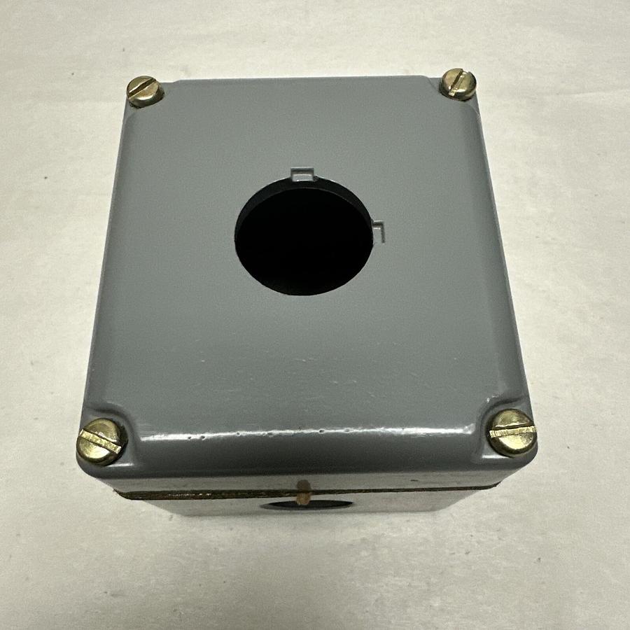 Square D,9001 KY-1,Push Button Enclosure