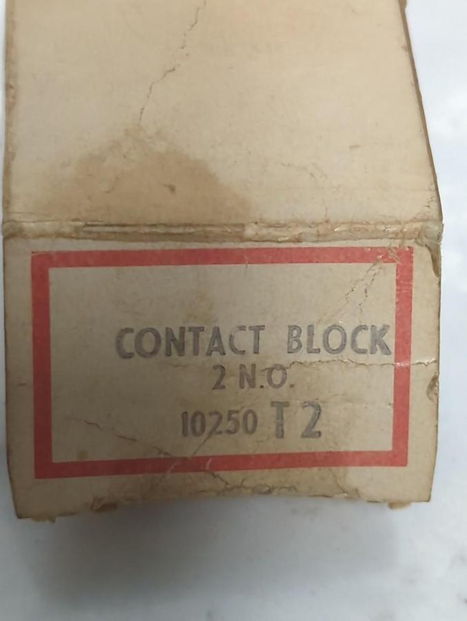 CUTLER HAMMER,10250,CONTACT BLOCK T2 NOS