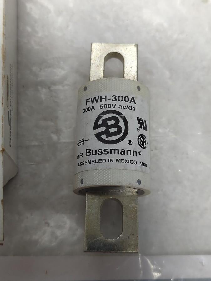COOPER BUSSMANN,FWH-300A,SEMI-CONDUCTOR 300 AMP FUSE NOS