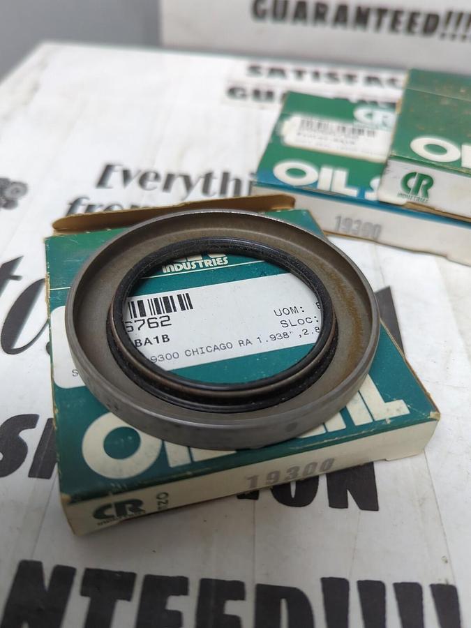 CHICAGO RAWHIDE,19300,OIL SEALS 1.938 IN X 2.875 IN LOT OF 4 NOS