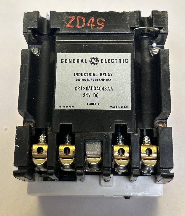 Used GENERAL ELECTRIC,CR120AD04048AA,RELAY 24VDC NEW
