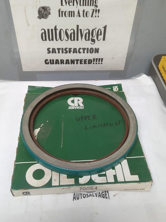 CHICAGO RAWHIDE,70054,RADIAL SHAFT SEAL 7 IN I.D. X 8-1/2 IN O.D NOS