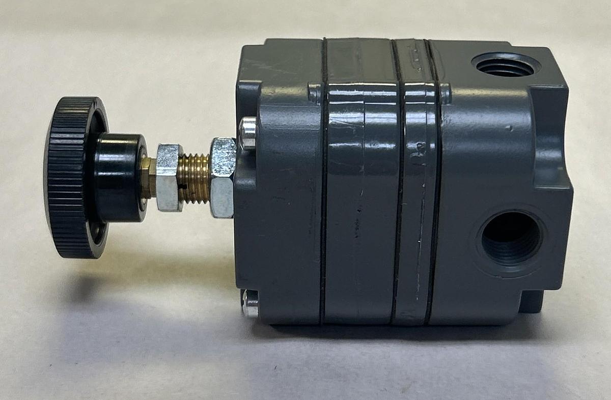 CONTROL AIR,100-BC,AIR PRESSURE REGULATOR 2-120 PSI 1/4 INCH NPT NOS