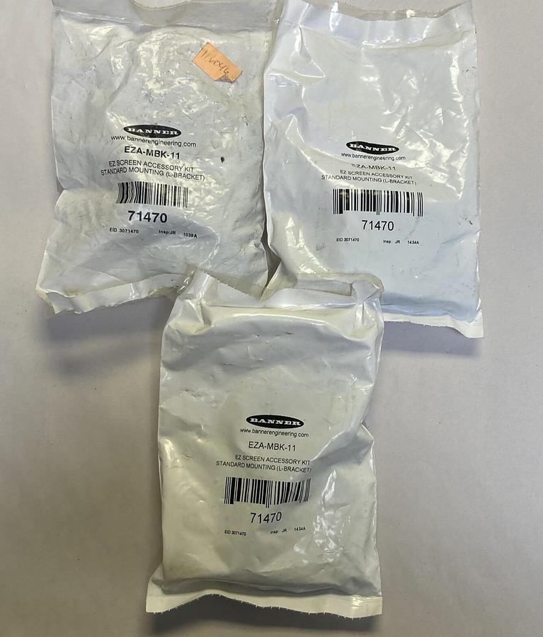 BANNER ENGINEERING,EZA-MBK-11,STANDARD MOUNTING L-BRACKET LOT OF 3 NEW