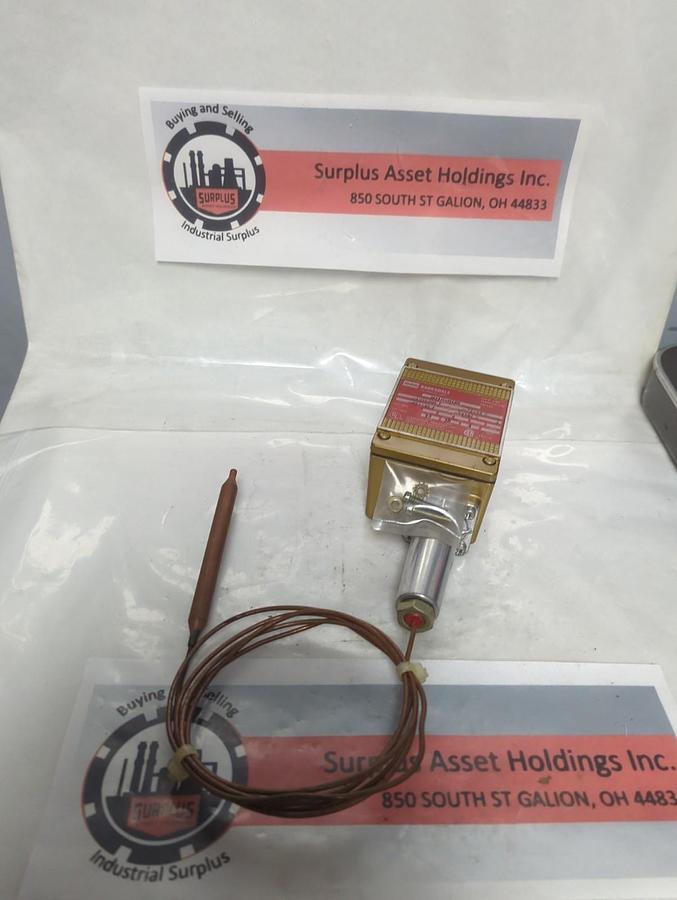 BARKSDALE,MT1H-H152,GOLD LINE TEMPERATURE SWITCH -65+135F NOS