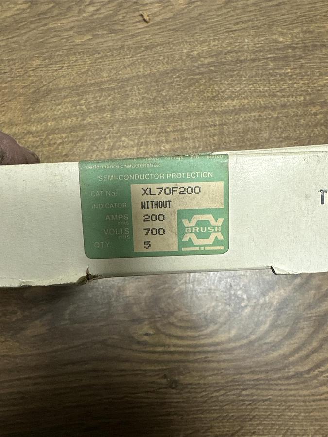 Brush,XL70F200,Fuse 200A 700V BOX of 4
