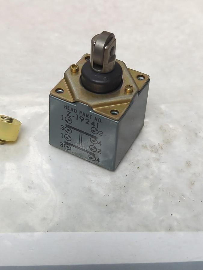 ALLEN BRADLEY,Z-19241,LIMIT SWITCH HEAD NOS