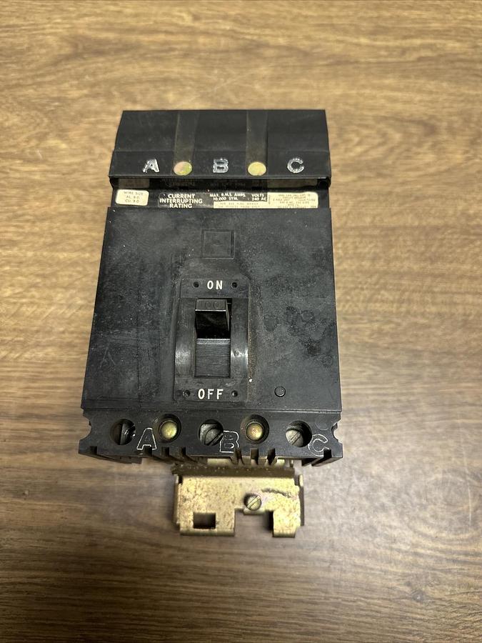 Used Square D,FA32100,3 Pole 100 Amp 240/250VAC Circuit Breaker