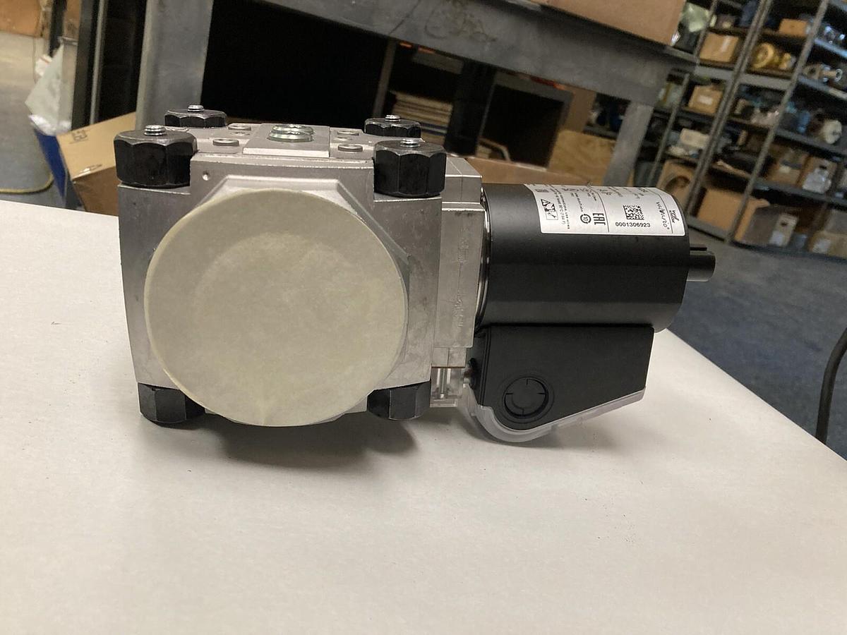 Krom Schroder,VAS3T50N/NQSL,Gas Solenoid Valve 120 VAC 50/60 Hz