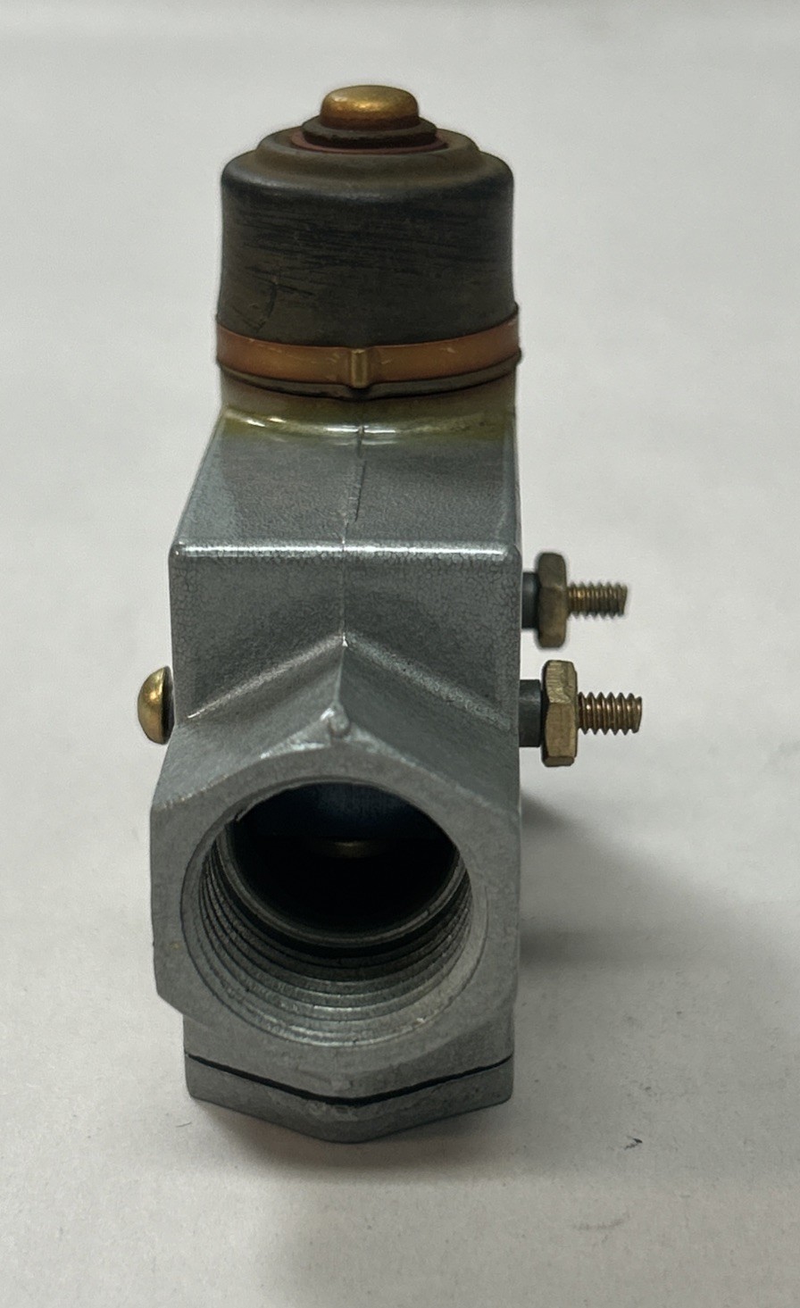 MICRO SWITCH,BZE6-2RN,LIMIT SWITCH NOS